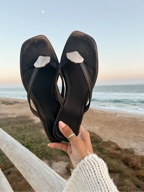 Shell Flat Sandals in Black